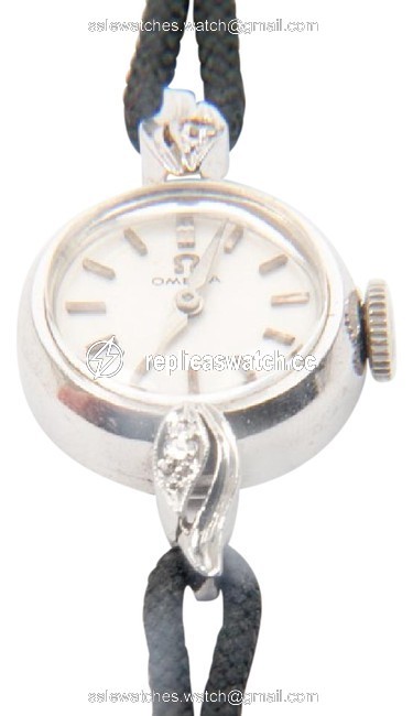 Omega 14k White Gold Leather Vintage Womens Timeless Wristwatch Watch Omega 14k White Gold Leather Vintage Womens Timeless Wristwatch Watch