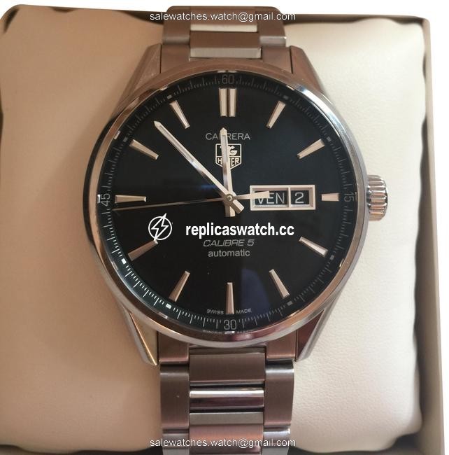 TAG Heuer Silver and Navy Blue Diving Calibre 3 4 5 & 7 Watch TAG Heuer Silver and Navy Blue Diving Calibre 3 4 5 & 7 Watch