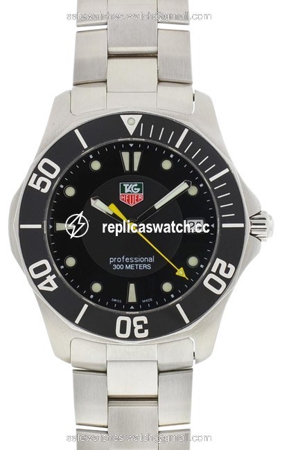 TAG Heuer Black Wab1110 Aquaracer Dial Quartz Stainless Steel Watch TAG Heuer Black Wab1110 Aquaracer Dial Quartz Stainless Steel Watch