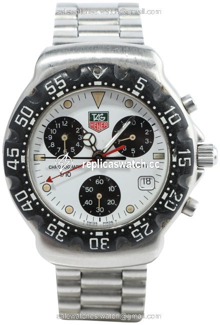 TAG Heuer White/ Steel Formula 1 Chronograph Quartz Ca1212-r0 Watch TAG Heuer White/ Steel Formula 1 Chronograph Quartz Ca1212-r0 Watch