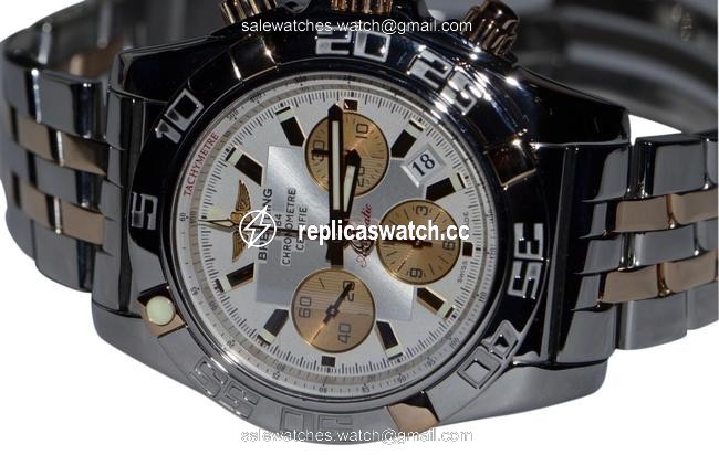 Breitling Chronomat 44 B01 18k Gold / Steel Watch Breitling Chronomat 44 B01 18k Gold / Steel Watch