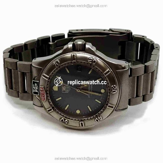 TAG Heuer Silver 37mm 200m 999.213 Professional 4000 860821 Watch TAG Heuer Silver 37mm 200m 999.213 Professional 4000 860821 Watch