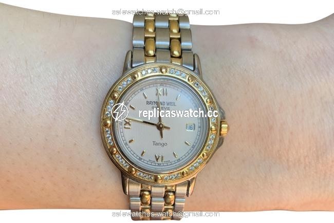 Raymond Weil Silver and Gold Tango Classic Ladies Quartz Two-tone 36 Diamond Date Watch Raymond Weil Silver and Gold Tango Classic Ladies Quartz Two-tone 36 Diamond Date Watch