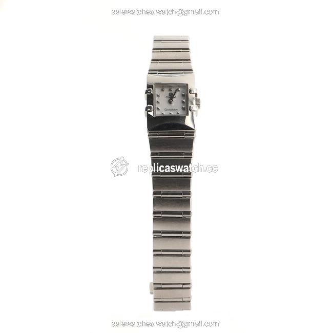 Omega White Constellation Quadra Quartz Stainless Steel and Mother Of Pearl Watch Omega White Constellation Quadra Quartz Stainless Steel and Mother Of Pearl Watch