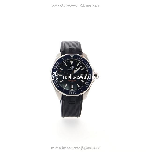 TAG Heuer Blue Aquaracer 300m Quartz Stainless Steel and Rubber 45 Watch TAG Heuer Blue Aquaracer 300m Quartz Stainless Steel and Rubber 45 Watch