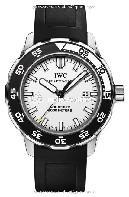 IWC Black Aquatimer Dial Rubber Strap Mens Iw 3568-11 Watch IWC Black Aquatimer Dial Rubber Strap Mens Iw 3568-11 Watch