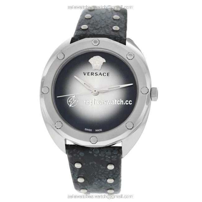 Versace Silver New Ladies Leda Vnc030014 Stainless Steel Quartz 38mm Watch Versace Silver New Ladies Leda Vnc030014 Stainless Steel Quartz 38mm Watch