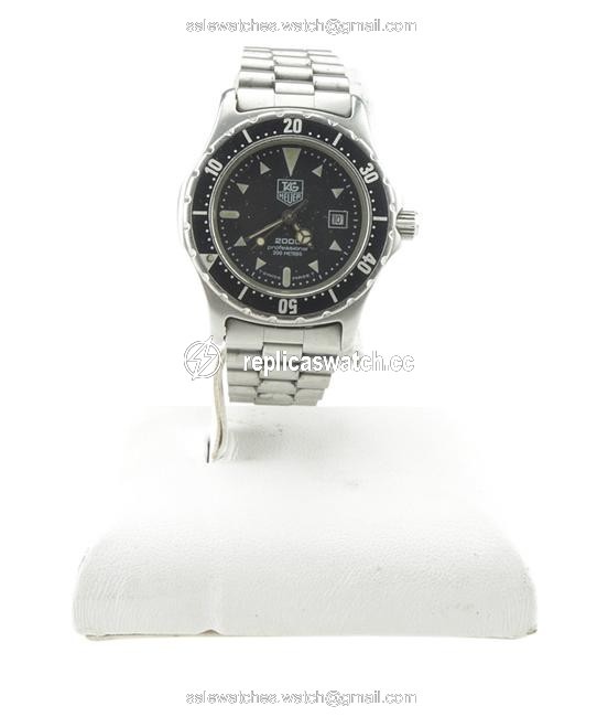 TAG Heuer Silver 973.015 Professional Stainless Steel Quartz (174448) Watch TAG Heuer Silver 973.015 Professional Stainless Steel Quartz (174448) Watch