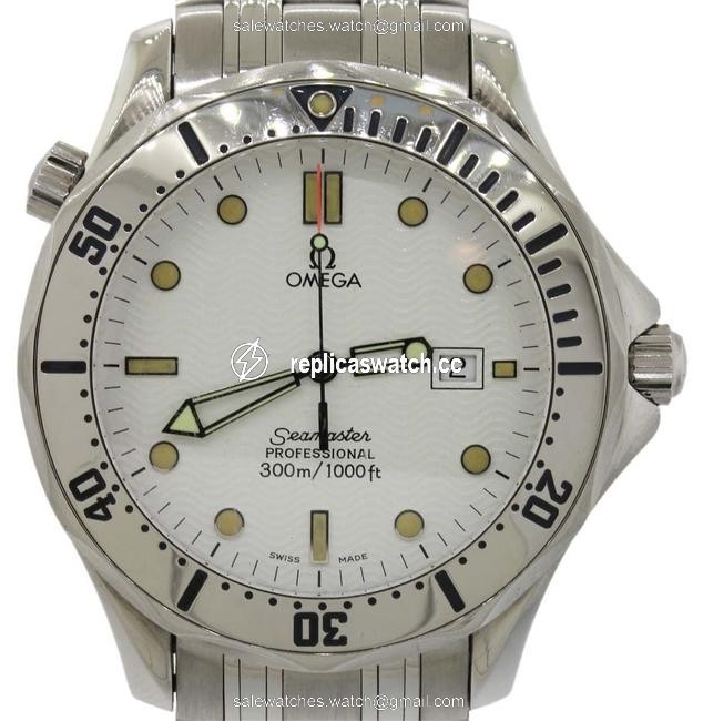 Omega Stainless Steel White Seamaster Pro 2532.20 Wave 41mm Quartz Watch Omega Stainless Steel White Seamaster Pro 2532.20 Wave 41mm Quartz Watch