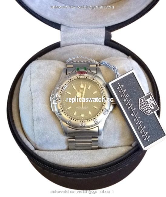 TAG Heuer Silver 4000 Professional Unisex Watch TAG Heuer Silver 4000 Professional Unisex Watch