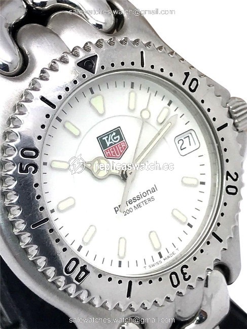 TAG Heuer Silver Professional Wg1112 White Dial Stainless Swiss Mens Watch TAG Heuer Silver Professional Wg1112 White Dial Stainless Swiss Mens Watch