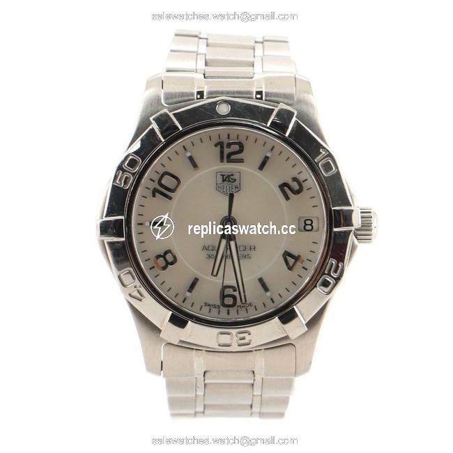 TAG Heuer Aquaracer 300m Quartz Stainless Steel and Mother Of Pearl 32 Watch TAG Heuer Aquaracer 300m Quartz Stainless Steel and Mother Of Pearl 32 Watch