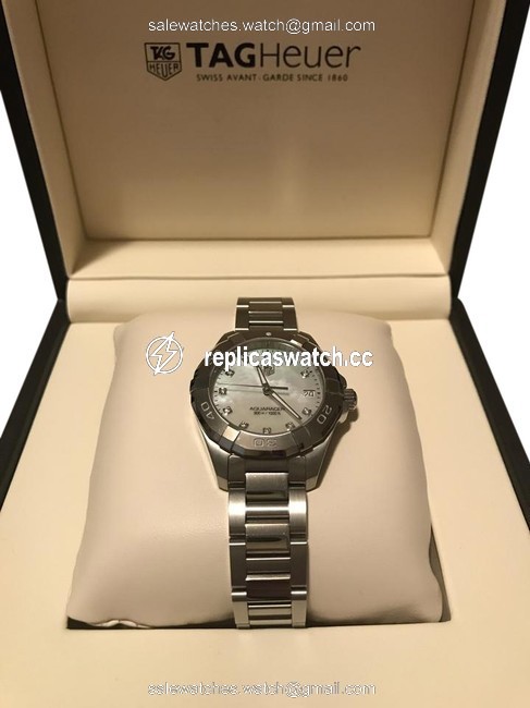 TAG Heuer Aquaracer 300m Quartz Stainless Steel with Diamonds 32mm Watch TAG Heuer Aquaracer 300m Quartz Stainless Steel with Diamonds 32mm Watch