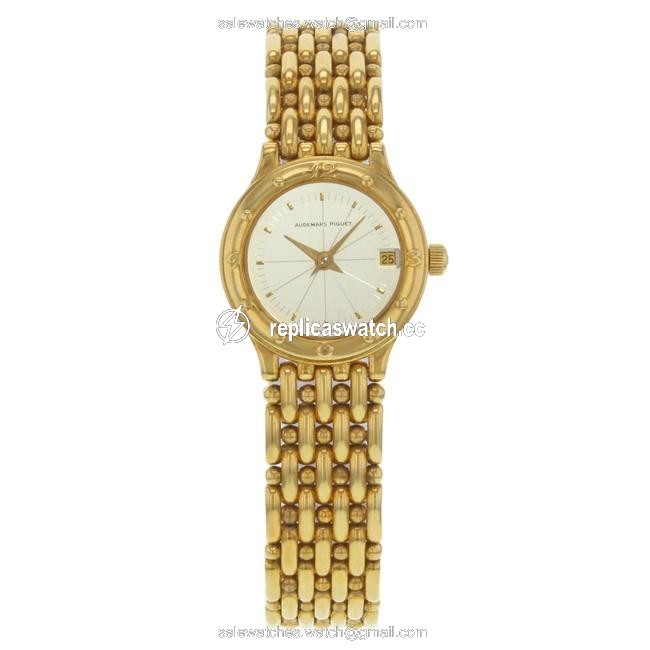 Audemars Piguet Gold 22mm Round Silver Dial 18k Yellow Quartz (18308) Watch Audemars Piguet Gold 22mm Round Silver Dial 18k Yellow Quartz (18308) Watch