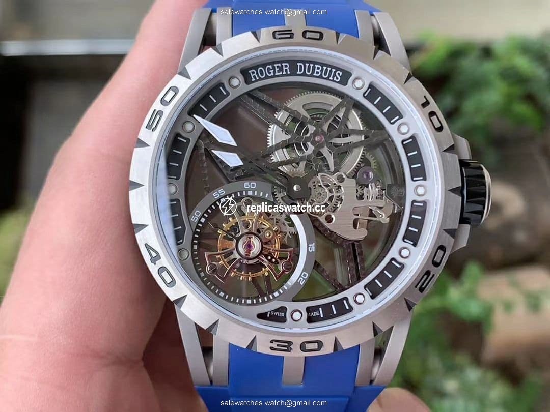 Roger Dubuis G041C - Excalibur Spider Skele Flying Tourb TI/RU Blue BBR Roger Dubuis G041C - Excalibur Spider Skele Flying Tourb TI/RU Blue BBR