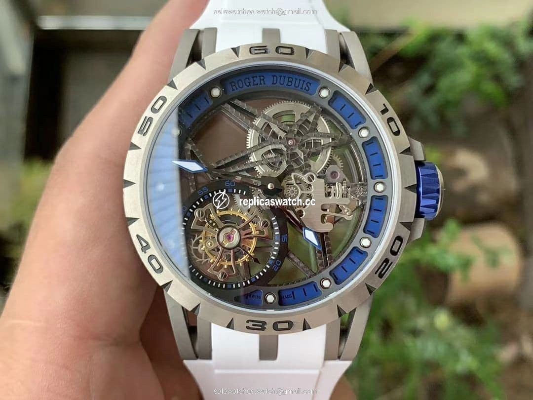 Roger Dubuis G041C - Excalibur Spider Skele Flying Tourb TI/RU Blue BBR Roger Dubuis G041C - Excalibur Spider Skele Flying Tourb TI/RU Blue BBR