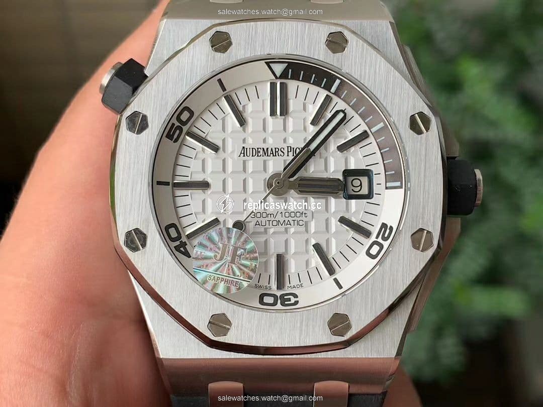 Royal Oak Offshore Diver 15710 JF 1:1 Best Edition White Dial on Black Rubber Strap A3120 V10 Royal Oak Offshore Diver 15710 JF 1:1 Best Edition White Dial on Black Rubber Strap A3120 V10