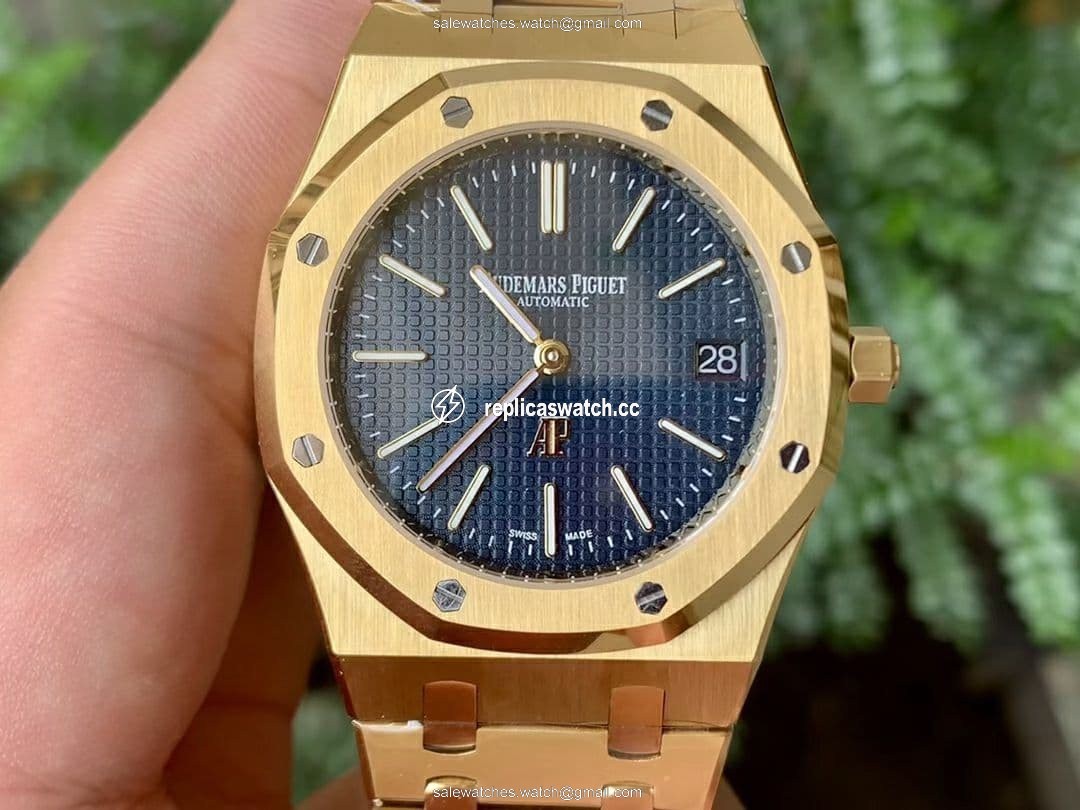 AP0635 - Royal Oak Jumbo 15202 YG/YG Blue KZF A2121 AP0635 - Royal Oak Jumbo 15202 YG/YG Blue KZF A2121