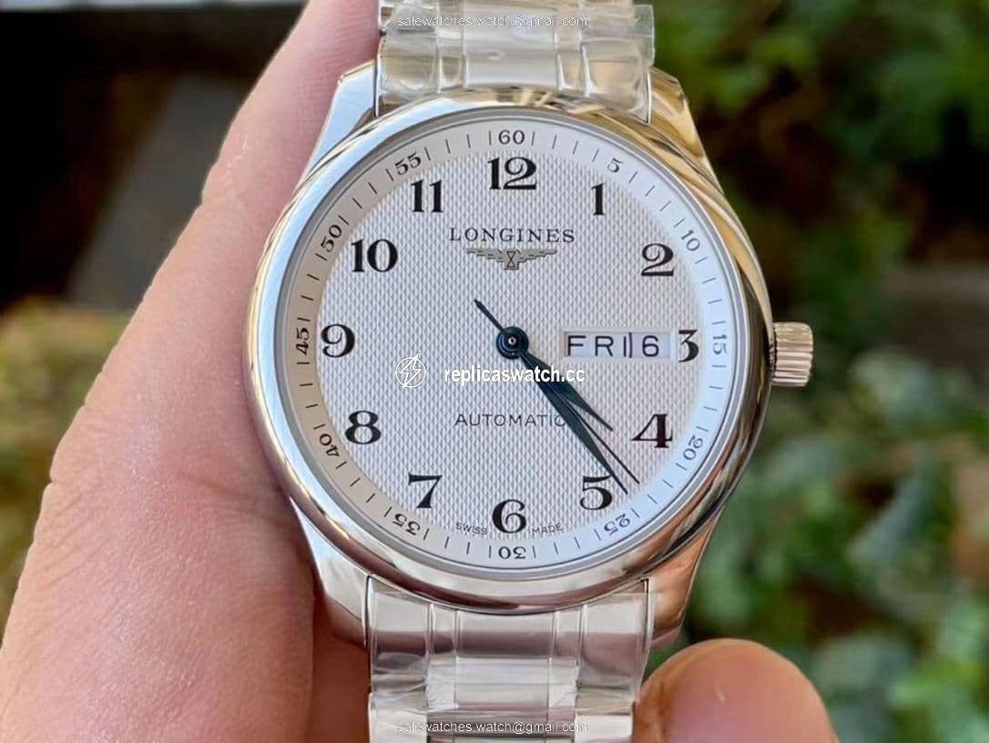 LON033D - Longines Master Moonphase SS/SS Wht/Num GSF A899 LON033D - Longines Master Moonphase SS/SS Wht/Num GSF A899
