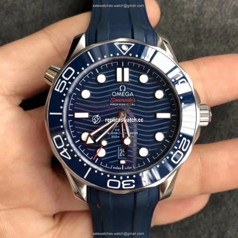Seamaster Diver 300M SS/YW VSF 1:1 Best Edition YG Bezel Blue Dial on Blue Rubber Strap A8800 Seamaster Diver 300M SS/YW VSF 1:1 Best Edition YG Bezel Blue Dial on Blue Rubber Strap A8800