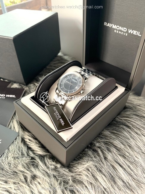Raymond Weil