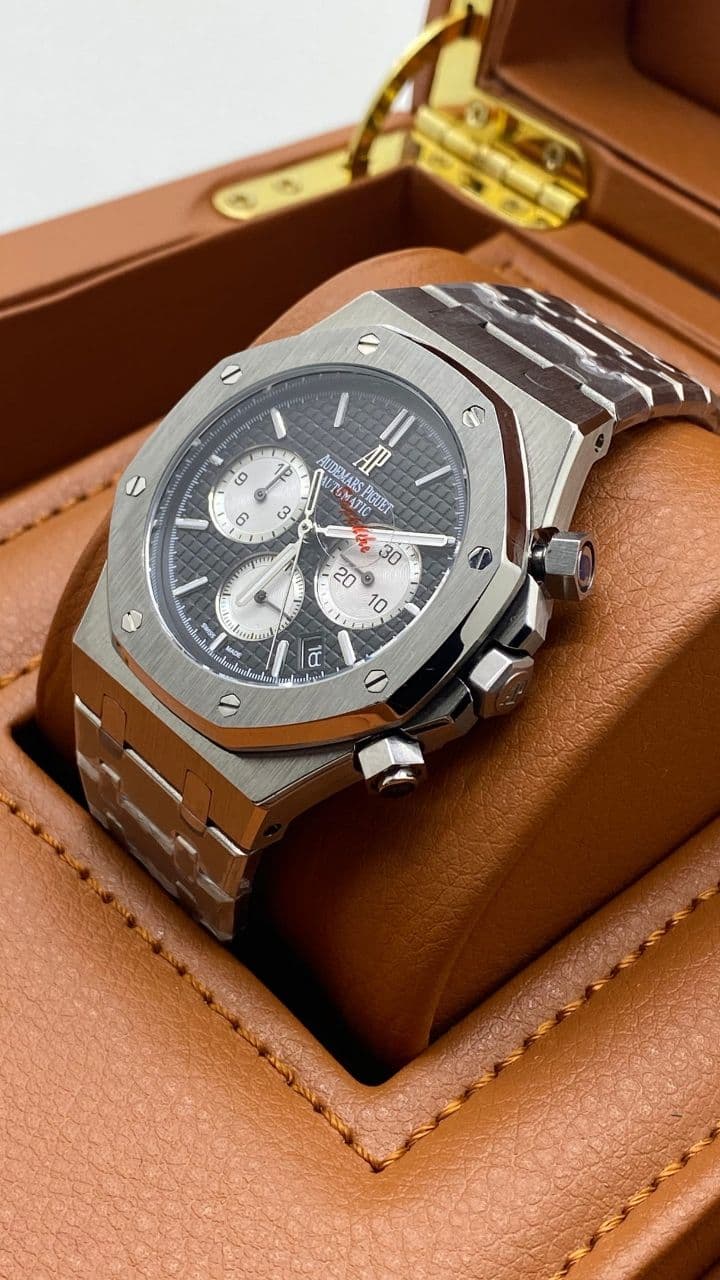 Audemars Piguet Royal Oak Chrono Silver Black Dial White Chrono