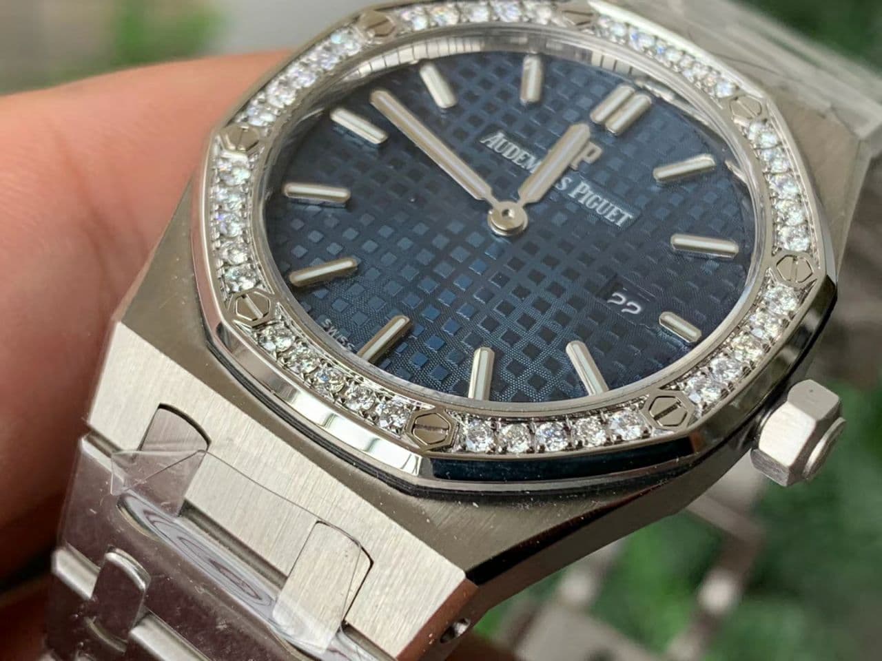 Lady Royal Oak 33mm YG JF 1:1 Best Edition Blue Dial Diamonds Bezel on SS Bracelet Swiss Quartz Lady Royal Oak 33mm YG JF 1:1 Best Edition Blue Dial Diamonds Bezel on SS Bracelet Swiss Quartz