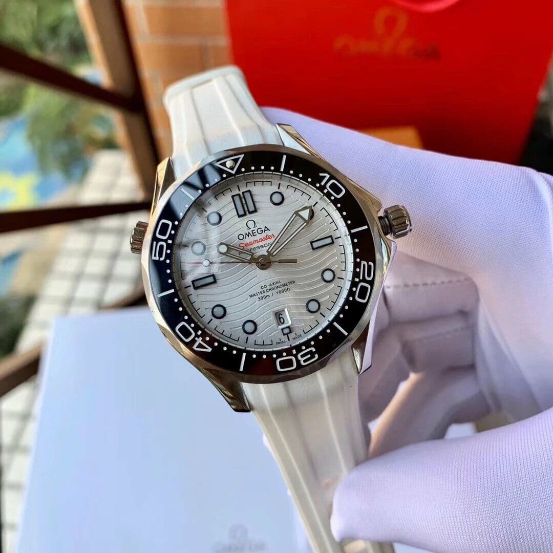 Omega Seamaster White Dial on White Rubber Strap