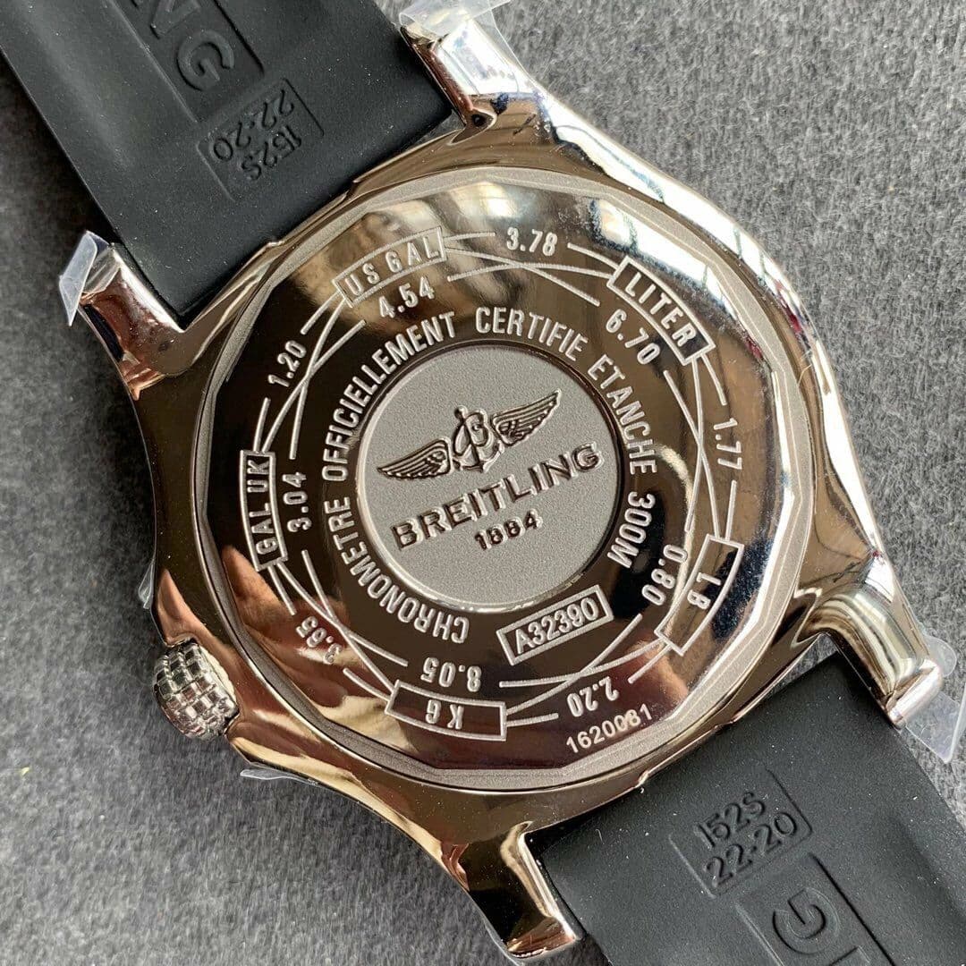 Avenger GMT SS GF 1:1 Best Edition White Dial on Black rubber Strap A2836 V2 Avenger GMT SS GF 1:1 Best Edition White Dial on Black rubber Strap A2836 V2