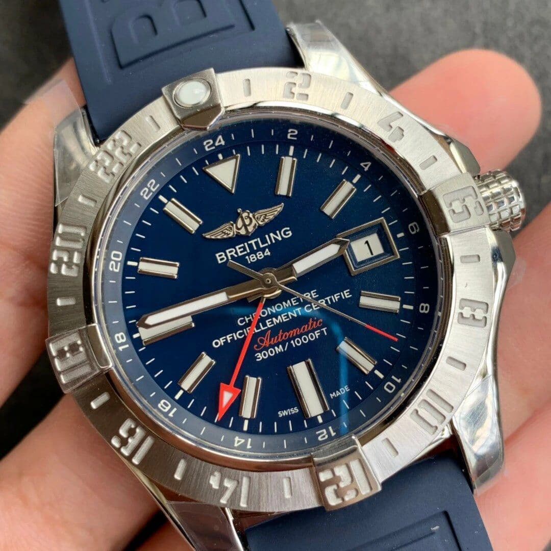 Avenger GMT SS GF 1:1 Best Edition Blue Dial on Blue rubber Strap A2836 V2 Avenger GMT SS GF 1:1 Best Edition Blue Dial on Blue rubber Strap A2836 V2