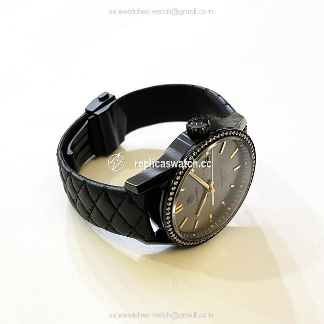 TAG Heuer Black Carrera Cara Delevingne Dial Ladies War101b.fc636 Watch TAG Heuer Black Carrera Cara Delevingne Dial Ladies War101b.fc636 Watch