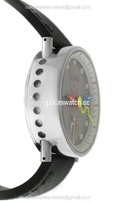 Alain Silberstein Silver Le Reveil Gmt Mens Limited Ed. Steel 37mm Watch Alain Silberstein Silver Le Reveil Gmt Mens Limited Ed. Steel 37mm Watch