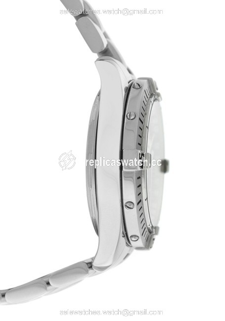 Breitling Silver Colt A73350 Chronometer 38mm Date Quartz Watch Breitling Silver Colt A73350 Chronometer 38mm Date Quartz Watch