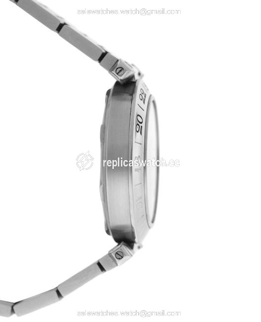 Cartier Silver Unisex Midsize Pasha Gmt 2377 W31029m7 Steel Date 35 Watch Cartier Silver Unisex Midsize Pasha Gmt 2377 W31029m7 Steel Date 35 Watch
