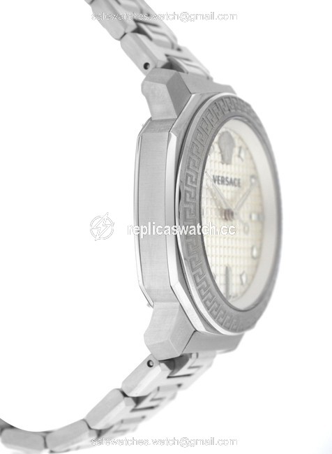Versace Silver New Dylos Vqd04 0015 Stainless Steel 35mm Quartz Watch Versace Silver New Dylos Vqd04 0015 Stainless Steel 35mm Quartz Watch