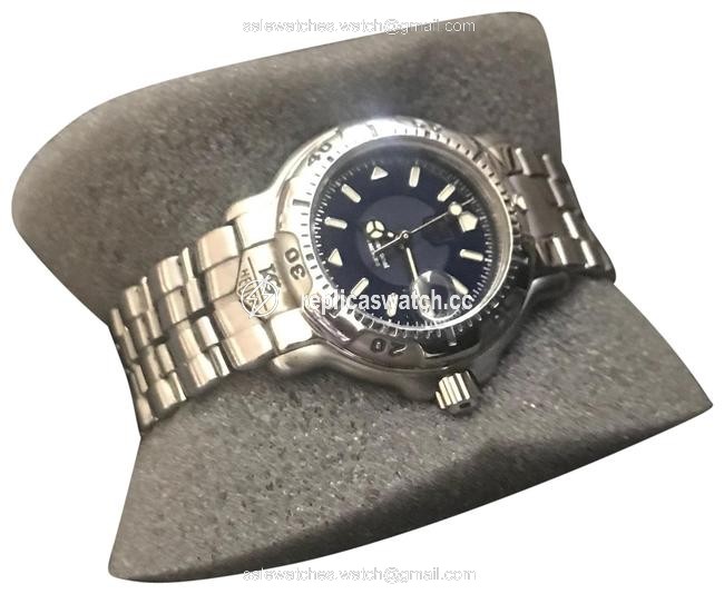 TAG Heuer Silver Tone 6000 Womens Professional 200m Quartz Ladies Watch TAG Heuer Silver Tone 6000 Womens Professional 200m Quartz Ladies Watch