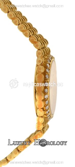 Audemars Piguet Yellow Gold Ladies Royal Oak 18k Diamonds 21mm Quartz Watch Audemars Piguet Yellow Gold Ladies Royal Oak 18k Diamonds 21mm Quartz Watch