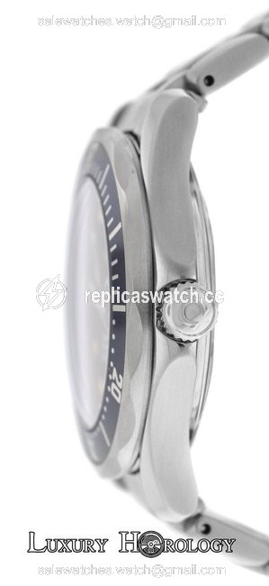 Omega Seamaster 2561.80 Diver 300m Date 36mm Bond Quartz Watch Omega Seamaster 2561.80 Diver 300m Date 36mm Bond Quartz Watch