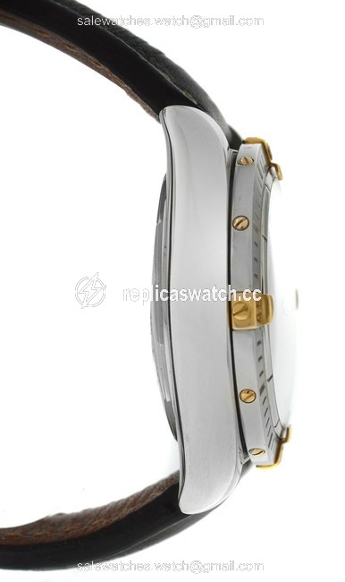 Breitling Gold Silver Chronomat B13356 Mens Stainless Steel Date Watch Breitling Gold Silver Chronomat B13356 Mens Stainless Steel Date Watch