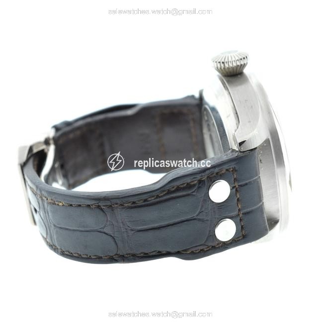 IWC Grey Big Pilot Iw5004-02 18k White Gold Leather Strap Watch IWC Grey Big Pilot Iw5004-02 18k White Gold Leather Strap Watch