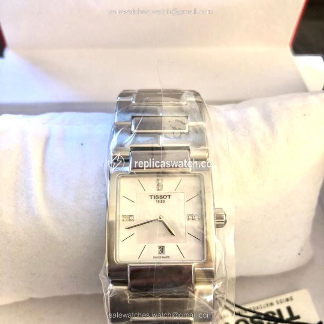 Tissot Womens Lady T-02 Swiss Quartz 31mm - 0.0228 Ctw Watch Tissot Womens Lady T-02 Swiss Quartz 31mm - 0.0228 Ctw Watch