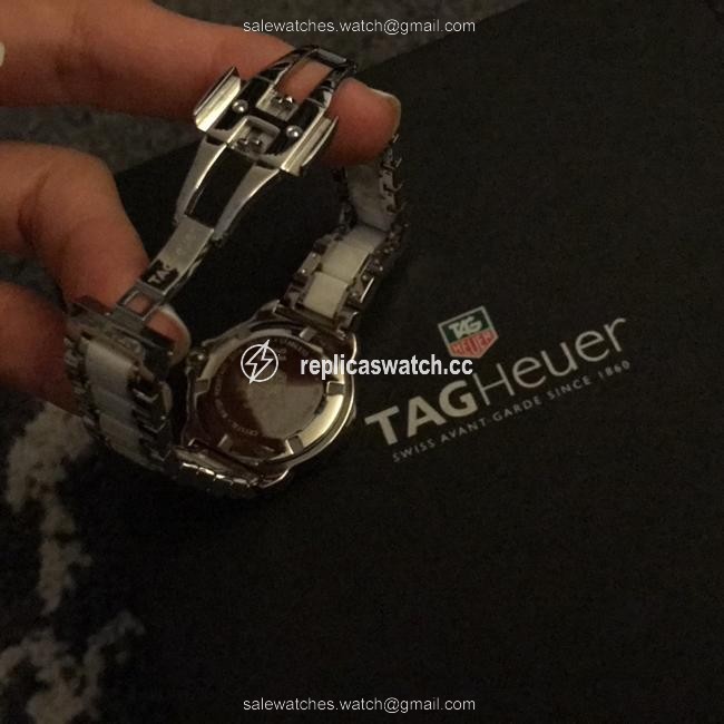 TAG Heuer White & Silver Formula 1 Ceramic Diamonds 200m-32mm (Wah1315.ba0868) Watch TAG Heuer White & Silver Formula 1 Ceramic Diamonds 200m-32mm (Wah1315.ba0868) Watch