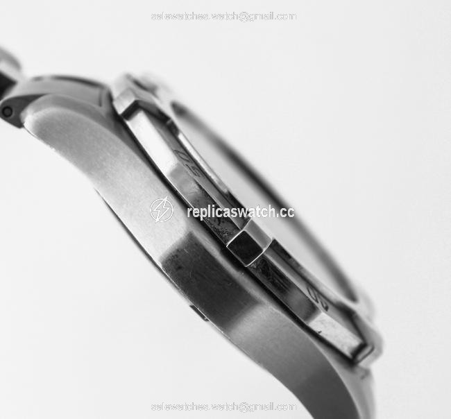 TAG Heuer Silver/Blue 200m Stainless Steel Wn1112-0 - 38mm Watch TAG Heuer Silver/Blue 200m Stainless Steel Wn1112-0 - 38mm Watch