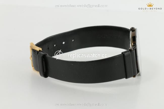 Movado Black/Gold-tone 30mm Museum 84.c6.882.2a Watch Movado Black/Gold-tone 30mm Museum 84.c6.882.2a Watch