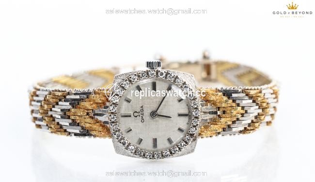 Omega Two Tone Gold Vintage 18kt 1940s Ladies Cocktail Watch Omega Two Tone Gold Vintage 18kt 1940s Ladies Cocktail Watch