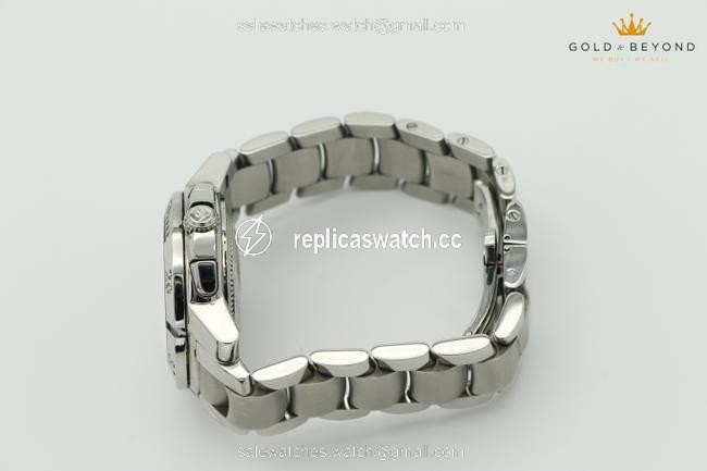 Baume & Mercier Silver Capeland Chronograph Watch Baume & Mercier Silver Capeland Chronograph Watch