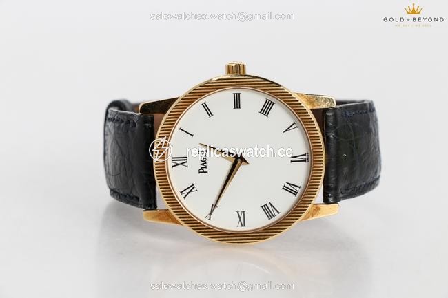 Piaget Gold/White Altiplano Ribbed 34mm 18kt Watch Piaget Gold/White Altiplano Ribbed 34mm 18kt Watch