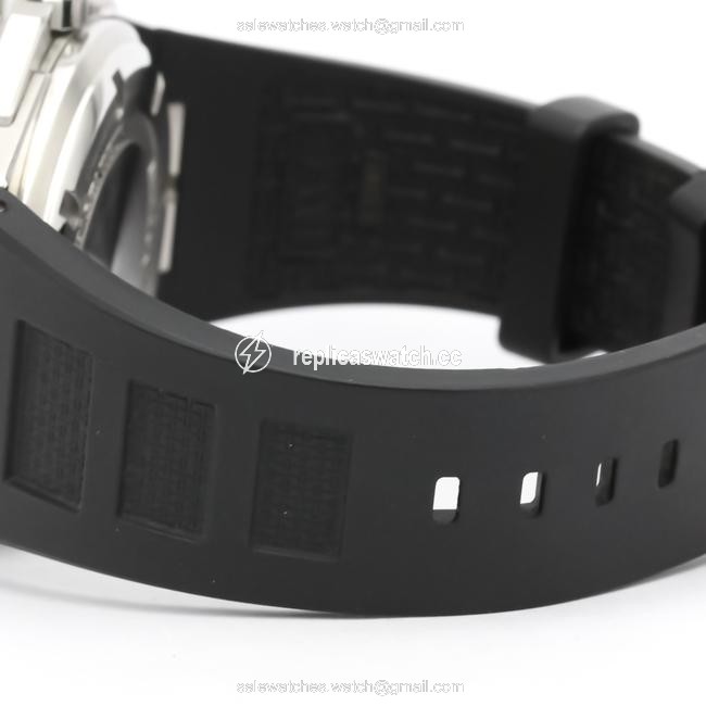 IWC Ingenieur Stainless Steel Mens Sports Iw323601 Watch IWC Ingenieur Stainless Steel Mens Sports Iw323601 Watch