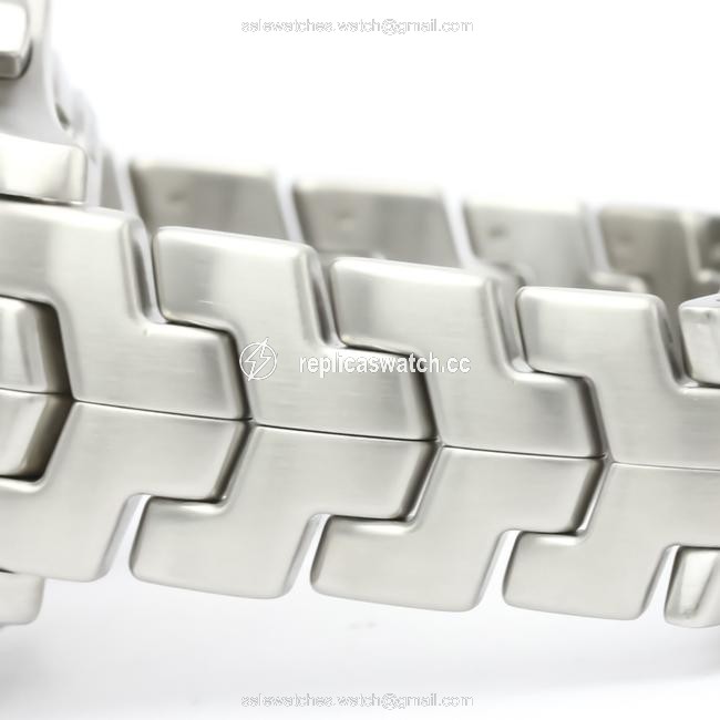 TAG Heuer Link Stainless Steel Mens Sports Cjf211k Watch TAG Heuer Link Stainless Steel Mens Sports Cjf211k Watch