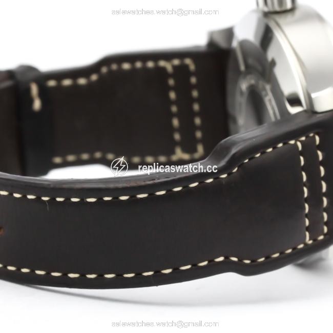 IWC Pilot Stainless Steel Mens Sports Iw326201 Watch IWC Pilot Stainless Steel Mens Sports Iw326201 Watch